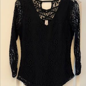 ** Closing Sale**No Boundaries Black Lace Fitted Top with 3/4 Sleeves
